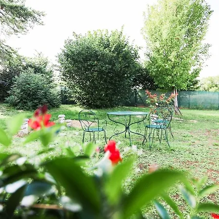 Maison Au Calme Avec Jardin - 20min De Reims