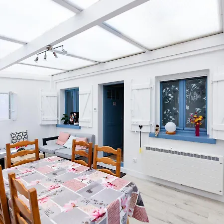 Maison Au Calme Avec Jardin - 20min De Reims בית נופש *